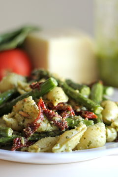 Pesto Pasta With Sun Dried Tomatoes and Roasted Asparagus